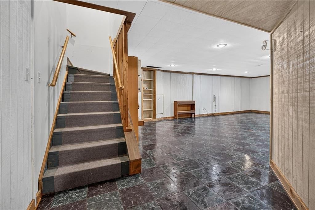 Photo 35 of 69 - 19475 Hardy Street, Overland Park, KS 66085
