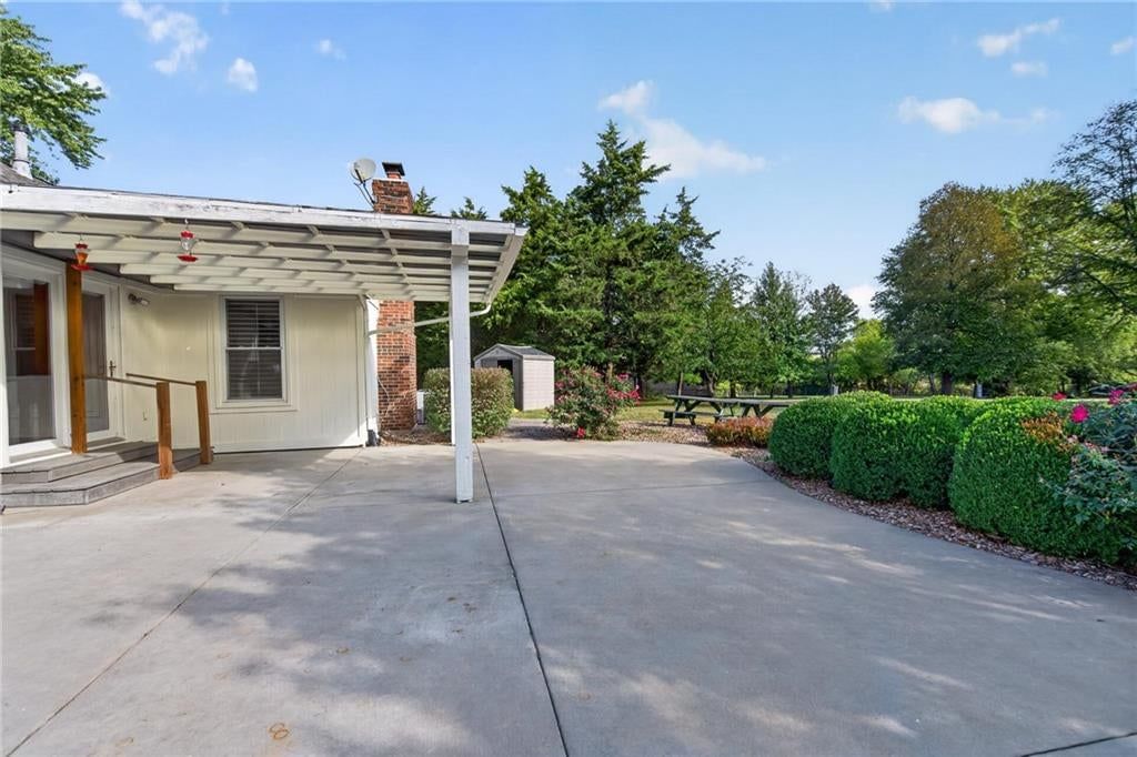 Photo 44 of 69 - 19475 Hardy Street, Overland Park, KS 66085
