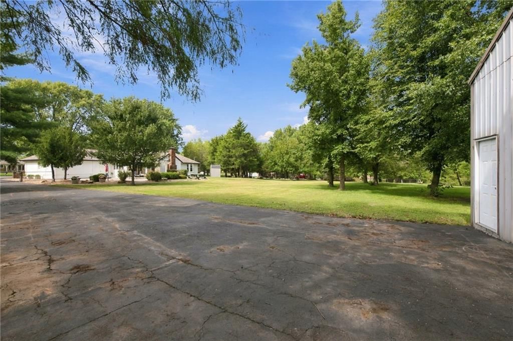 Photo 48 of 69 - 19475 Hardy Street, Overland Park, KS 66085
