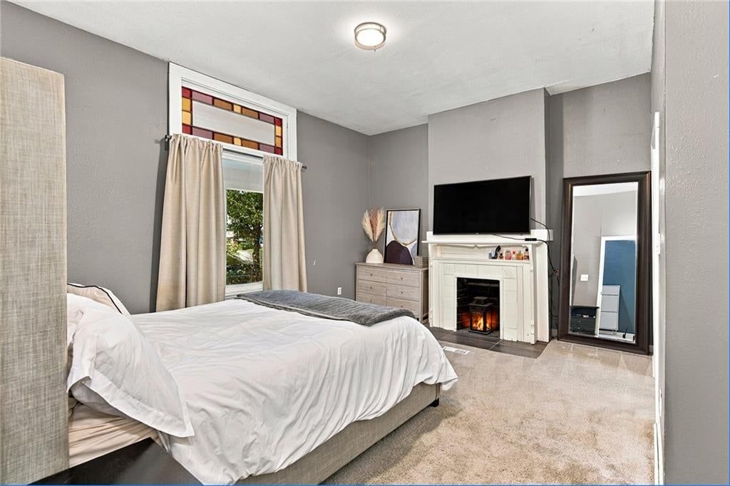 4121 Oak Street, Kansas City, MO