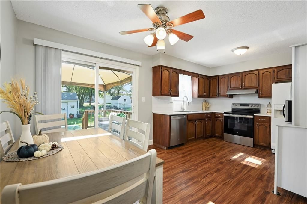 Photo 10 of 24 - 919 NE 114th Street, Kansas City, MO 64155
