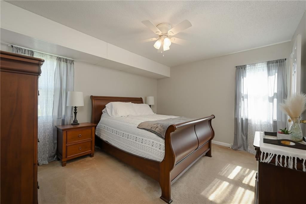 Photo 15 of 24 - 919 NE 114th Street, Kansas City, MO 64155