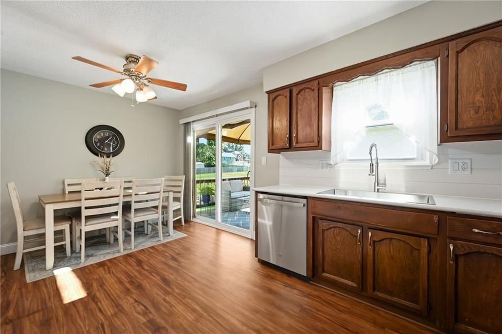 Photo 13 of 24 - 919 NE 114th Street, Kansas City, MO 64155