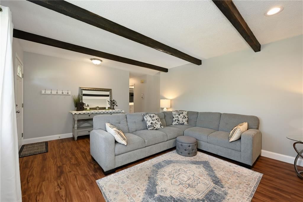 Photo 9 of 24 - 919 NE 114th Street, Kansas City, MO 64155