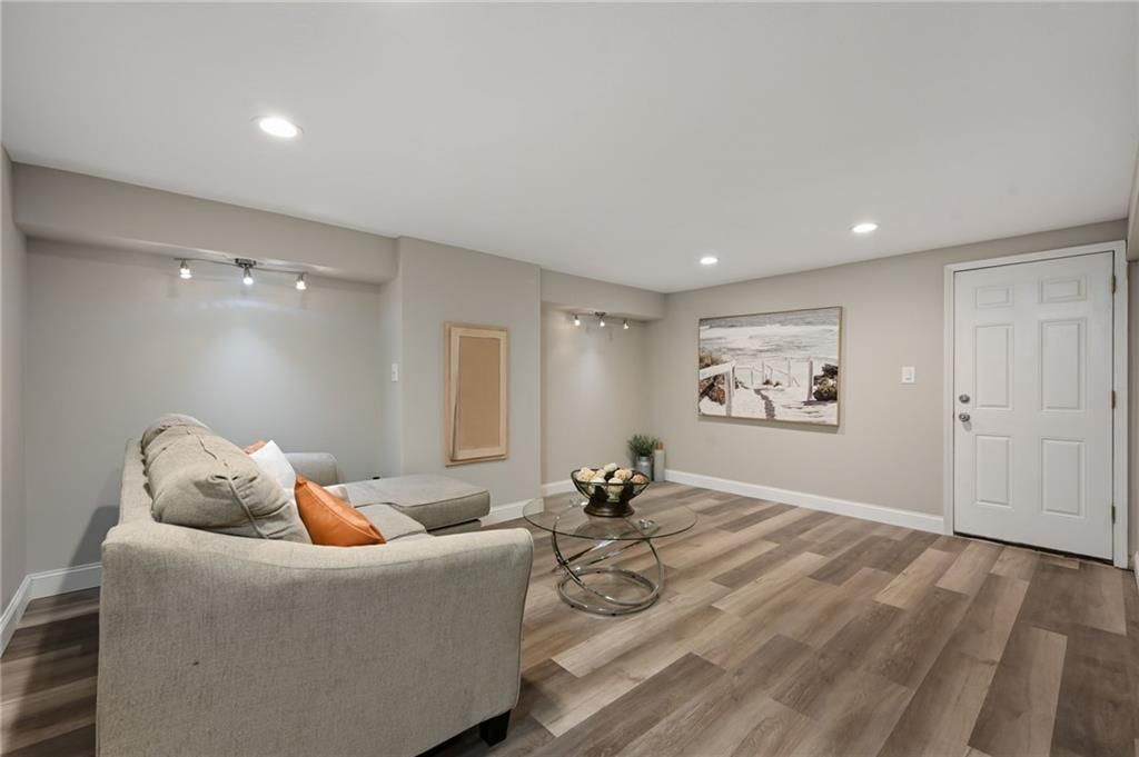 Photo 22 of 24 - 919 NE 114th Street, Kansas City, MO 64155
