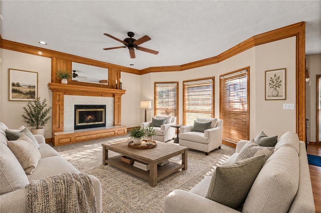 12738 King Street, Overland Park, KS: listing photo 2