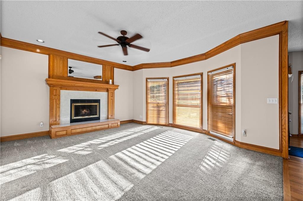 12738 King Street, Overland Park, KS: listing photo 3