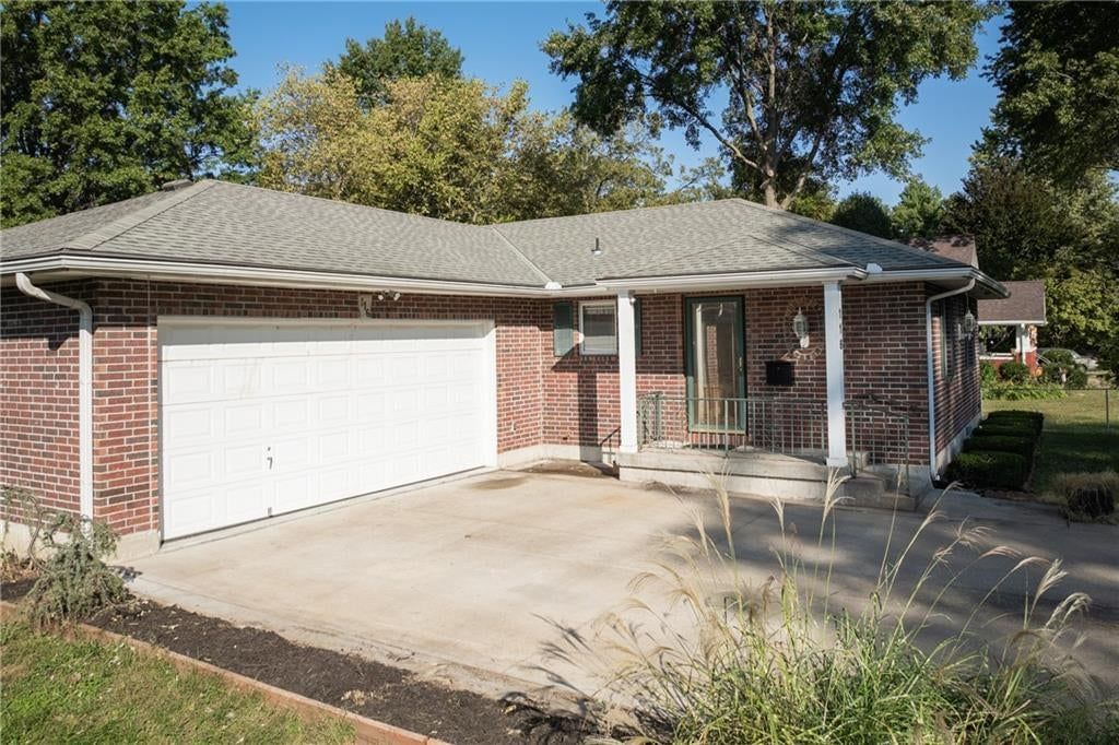 116 Sibley Street, Buckner, MO: listing photo 3
