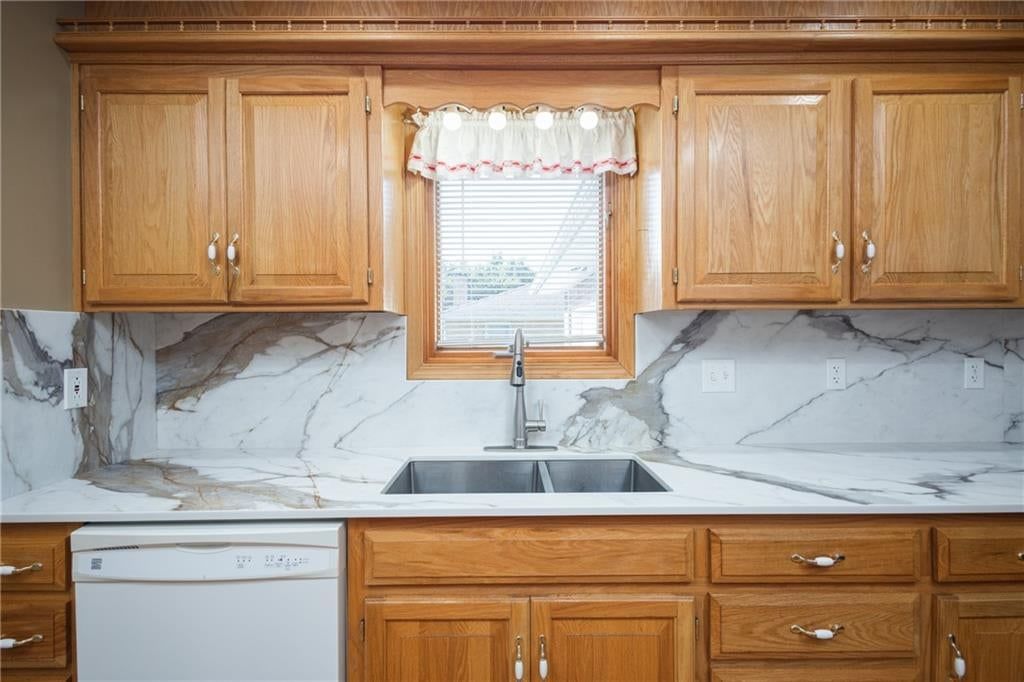 Photo 14 of 51 - 116 Sibley Street, Buckner, MO 64016