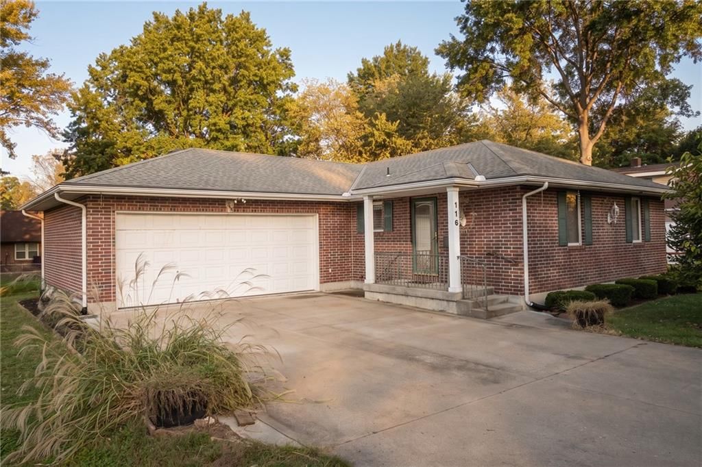 116 Sibley Street, Buckner, MO
