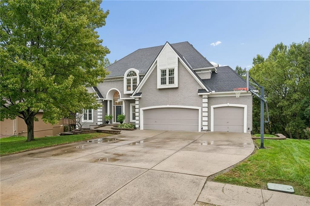 6705 NW Monticello Terrace, Parkville, MO