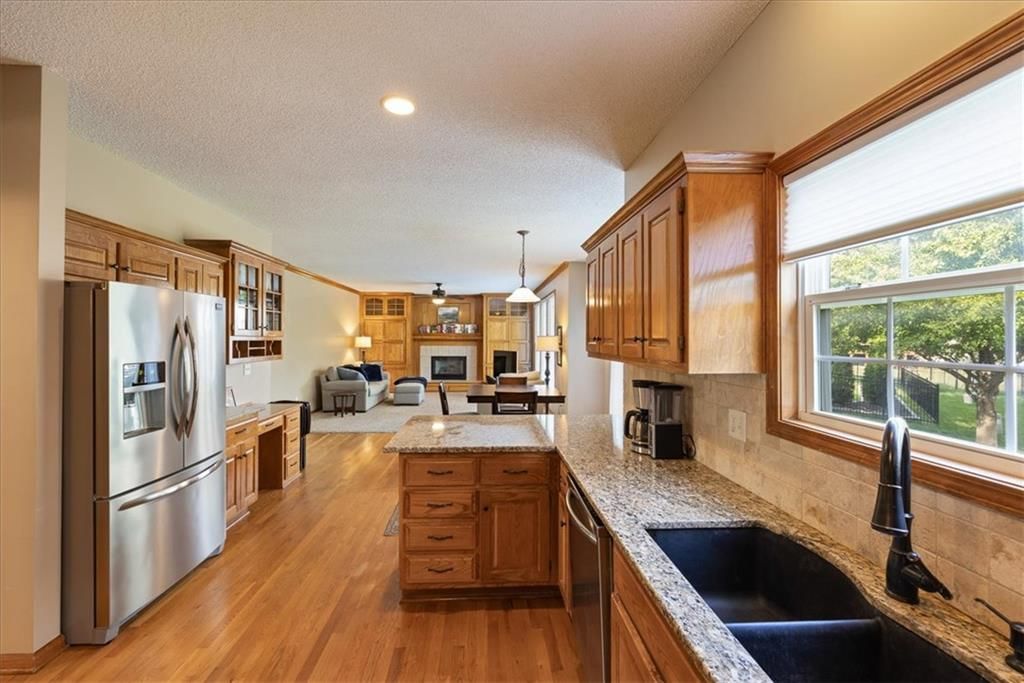 Photo 5 of 46 - 19821 W 96th Terrace, Lenexa, KS 66220
