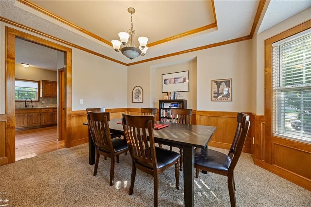 Photo 9 of 46 - 19821 W 96th Terrace, Lenexa, KS 66220
