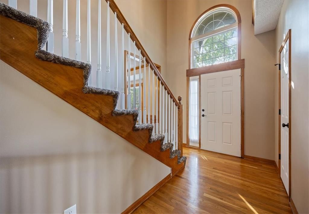 Photo 13 of 46 - 19821 W 96th Terrace, Lenexa, KS 66220