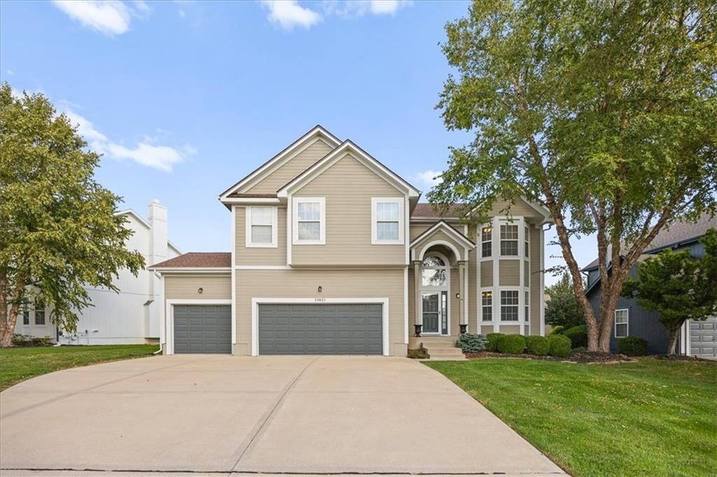 Photo 17 of 46 - 19821 W 96th Terrace, Lenexa, KS 66220