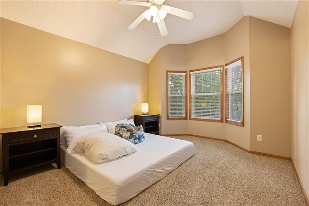 Photo 32 of 46 - 19821 W 96th Terrace, Lenexa, KS 66220