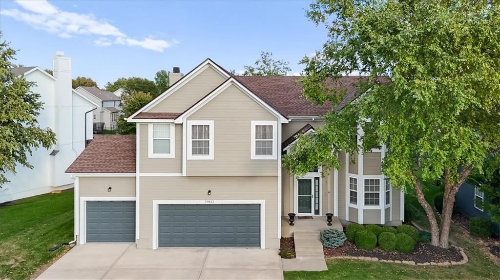 Photo 35 of 46 - 19821 W 96th Terrace, Lenexa, KS 66220
