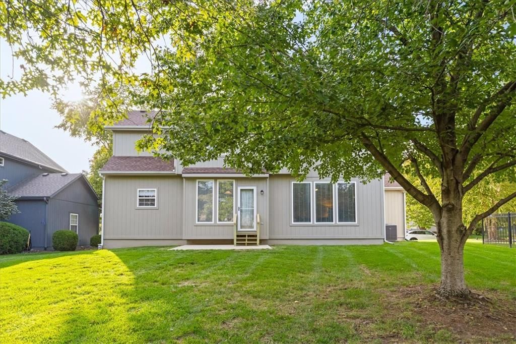 Photo 37 of 46 - 19821 W 96th Terrace, Lenexa, KS 66220