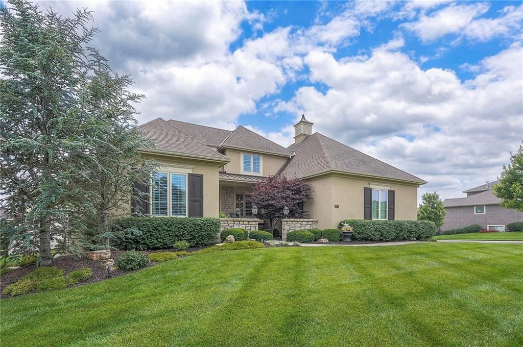 16700 Stearns Street, Overland Park, KS: listing photo 2