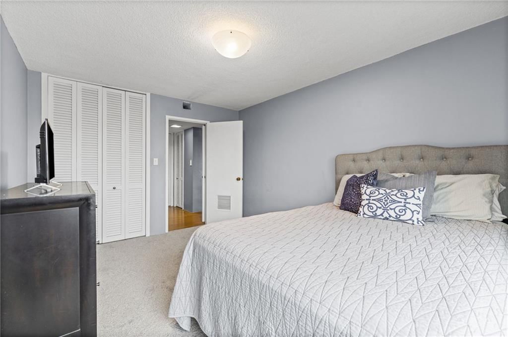 Photo 17 of 38 - 4545 Wornall Road #1109, Kansas City, MO 64111