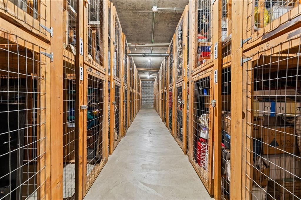 Photo 26 of 38 - 4545 Wornall Road #1109, Kansas City, MO 64111