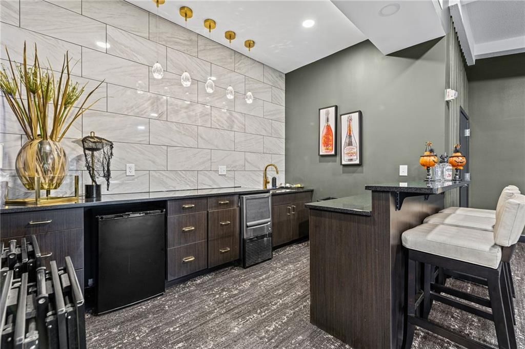 Photo 31 of 38 - 4545 Wornall Road #1109, Kansas City, MO 64111