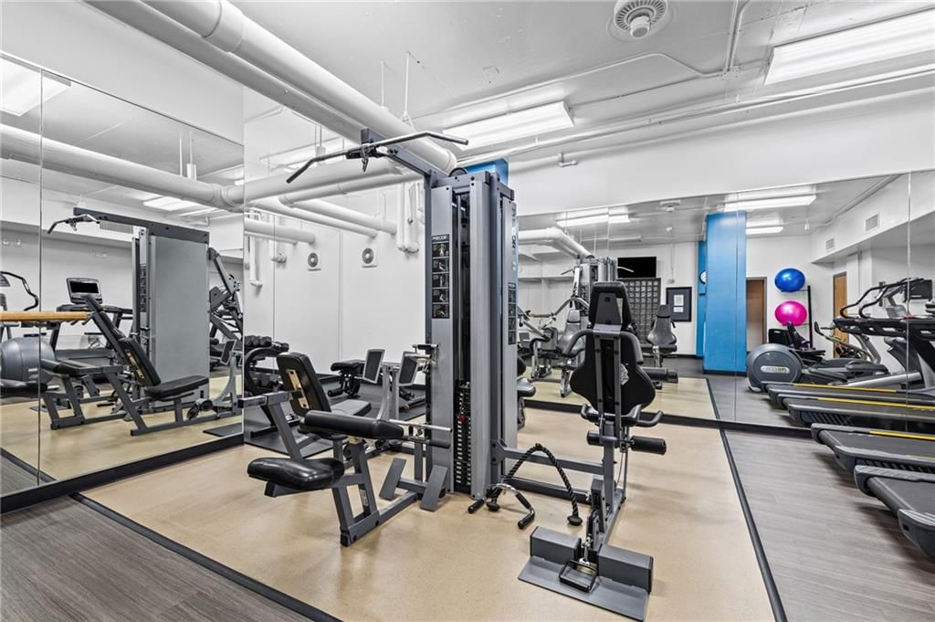 Photo 25 of 38 - 4545 Wornall Road #1109, Kansas City, MO 64111