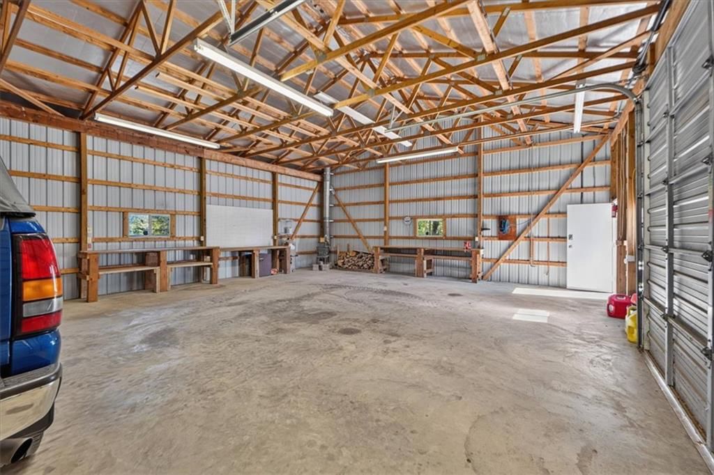 Photo 51 of 62 - 35559 Metcalf Road, Louisburg, KS 66053