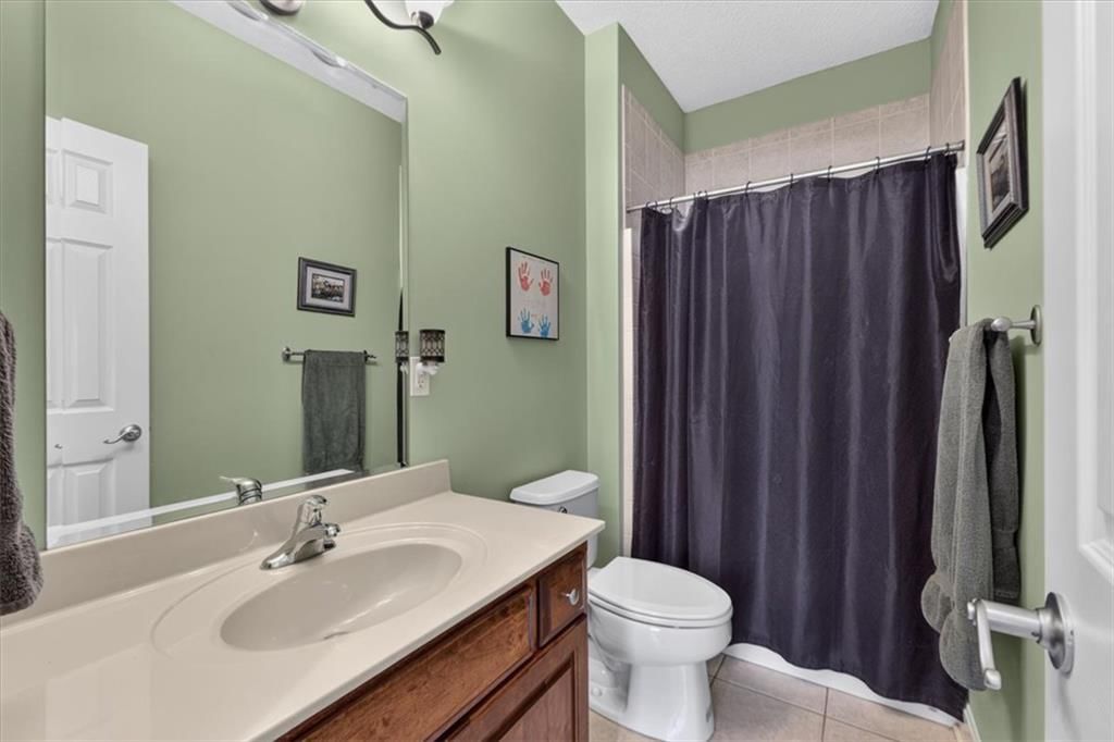 Photo 21 of 62 - 35559 Metcalf Road, Louisburg, KS 66053