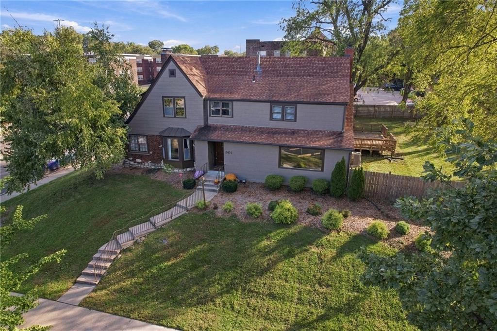 801 Valentine Road, Kansas City, MO: listing photo 2