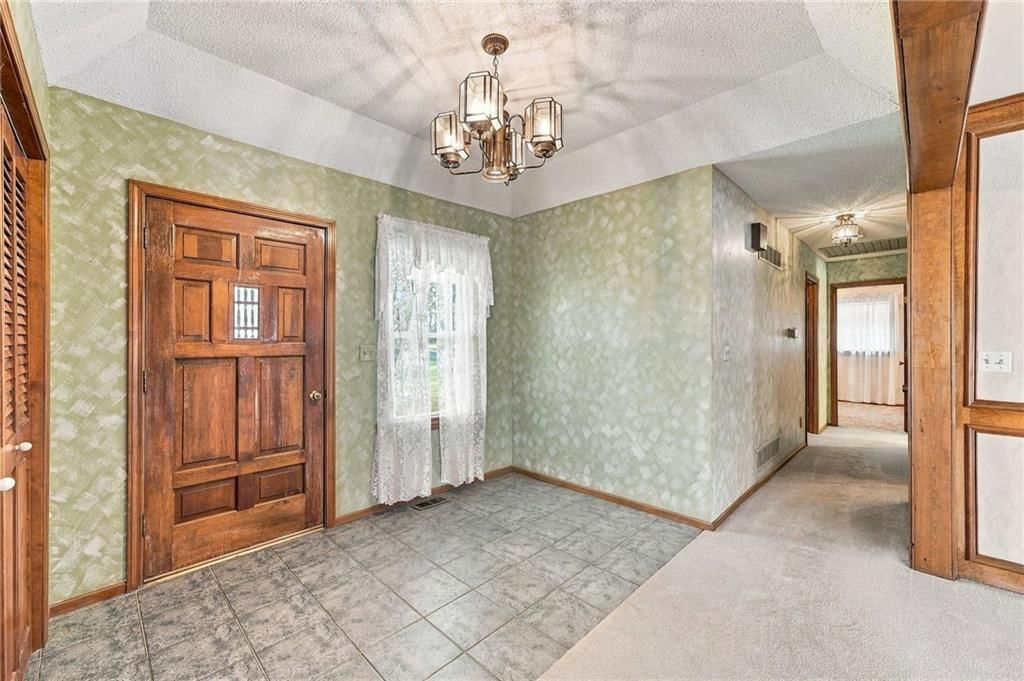 Photo 5 of 47 - 5905 E 210th Street, Belton, MO 64012