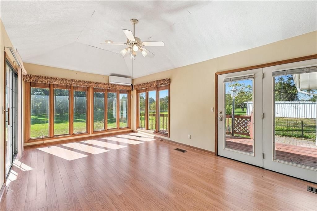 Wall of windows at 5905 E 210th Street, Belton, MO 64012