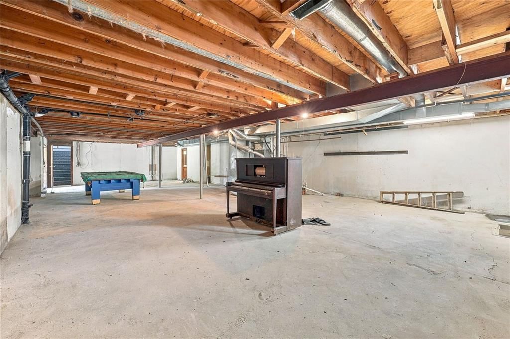 Staircase at 5905 E 210th Street, Belton, MO 64012