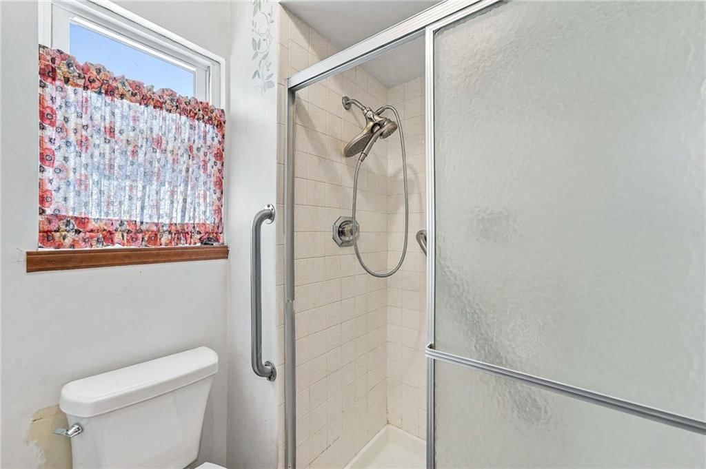 Photo 23 of 47 - 5905 E 210th Street, Belton, MO 64012