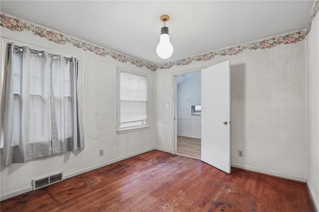 Hardwood floors at 8932 E 66th Street, Raytown, MO 64133