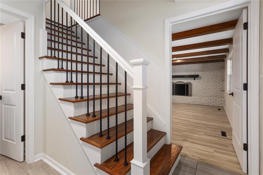 1001 NE 46th Terrace, Kansas City, MO: listing photo 3