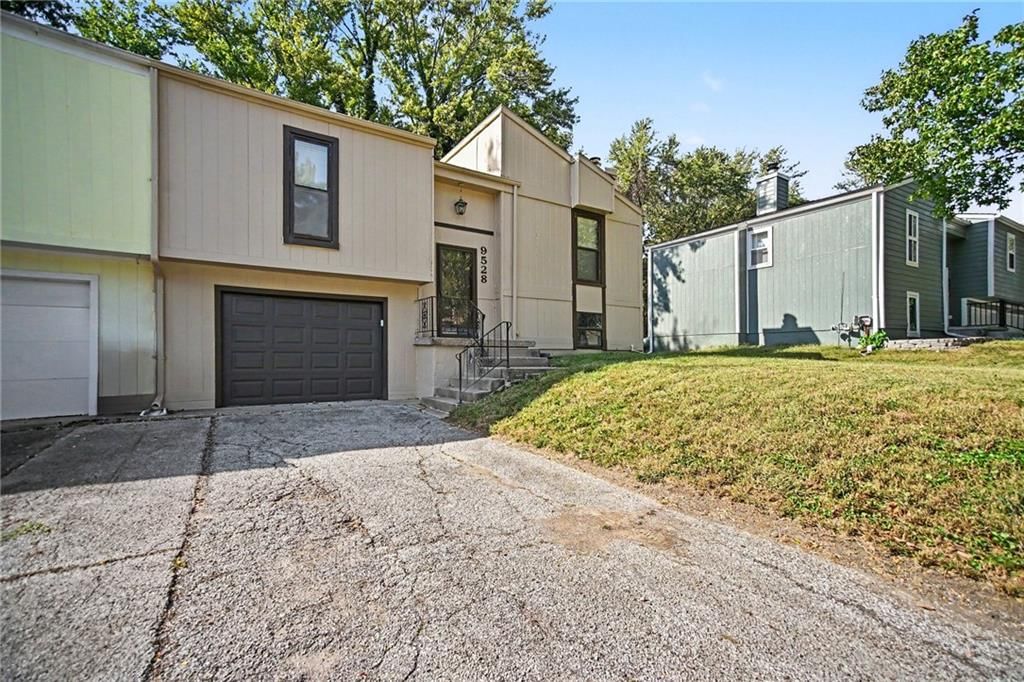 9528 Manning Avenue, Kansas City, MO