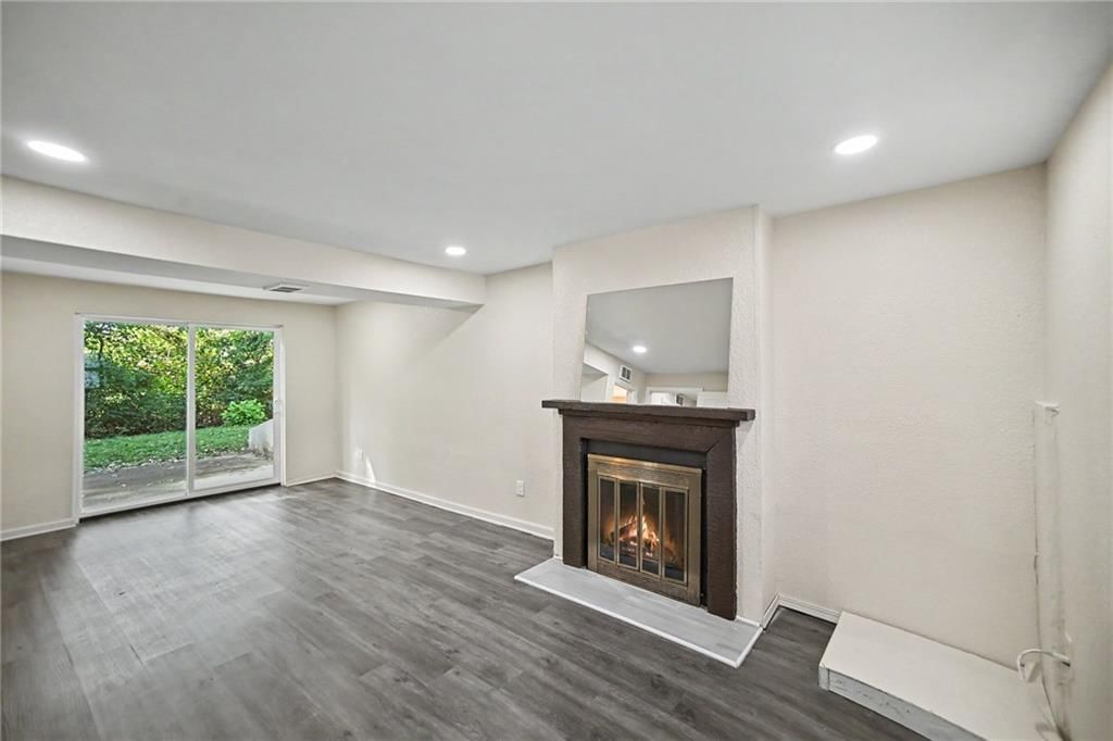 9528 Manning Avenue, Kansas City, MO