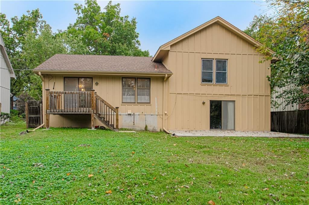 Photo 33 of 33 - 9835 W 101st Street, Overland Park, KS 66212