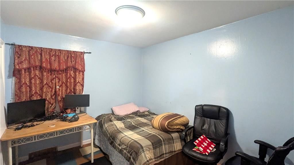 Photo 18 of 34 - 8507 Spring Valley Road, Raytown, MO 64138