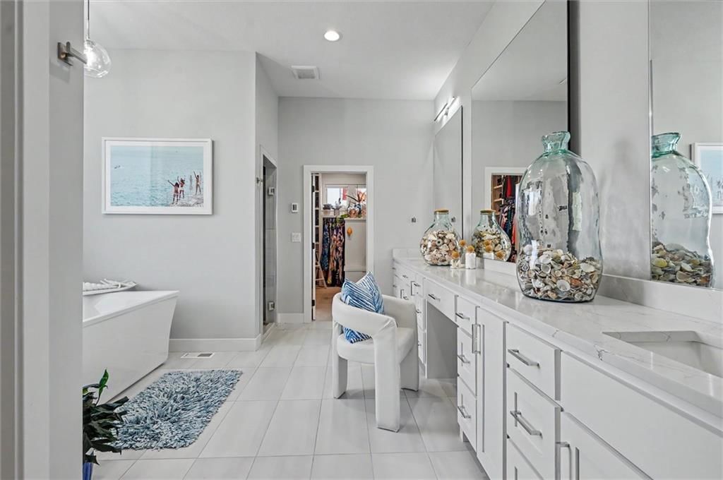 Photo 27: walk-in shower, 27550 W 120th Place, Olathe, KS 66061