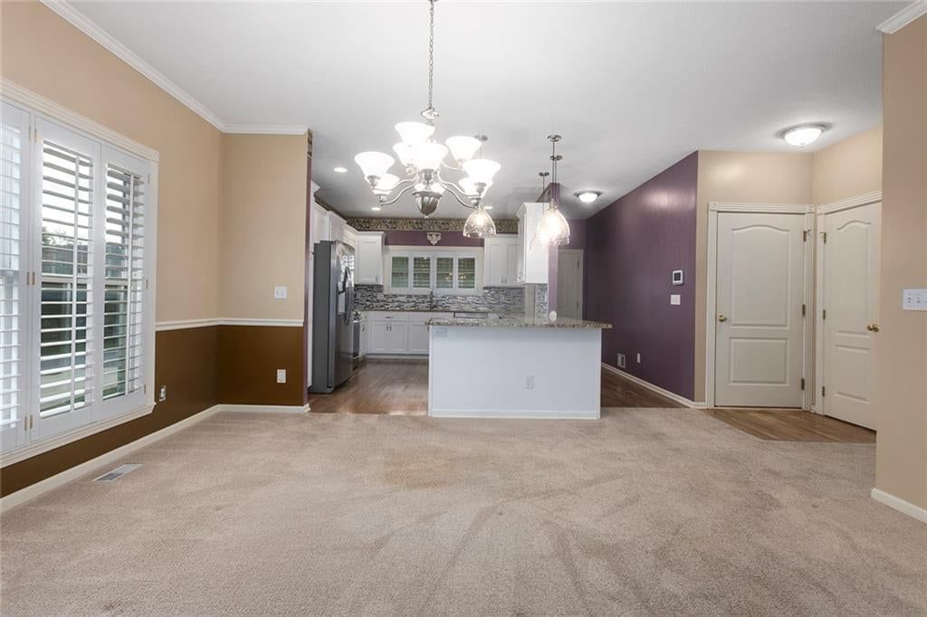 Photo 12 of 25 - 12133 S Valley Road, Olathe, KS 66061