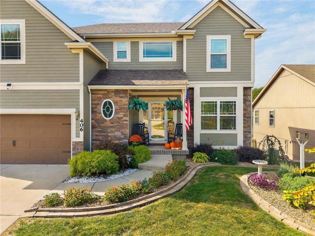 Photo 6 of 47 - 406 Buck Court, Kearney, MO 64060