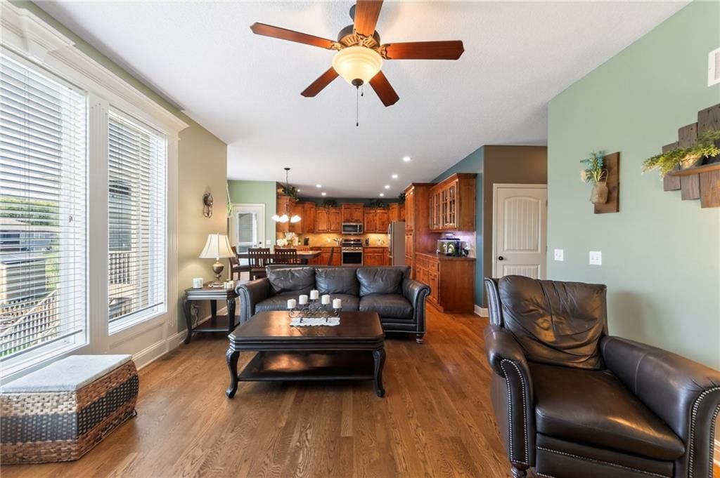 Photo 17 of 47 - 406 Buck Court, Kearney, MO 64060