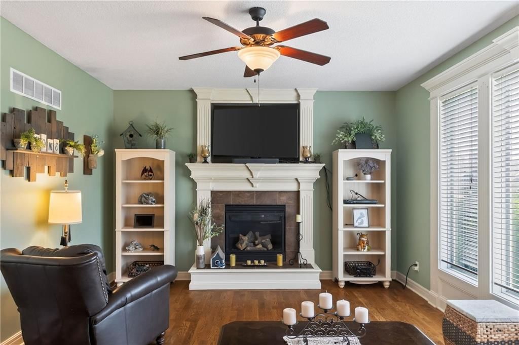 Photo 18 of 47 - 406 Buck Court, Kearney, MO 64060