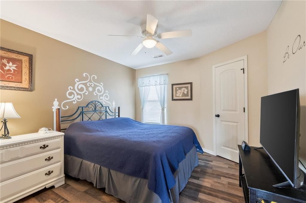 Photo 31 of 47 - 406 Buck Court, Kearney, MO 64060
