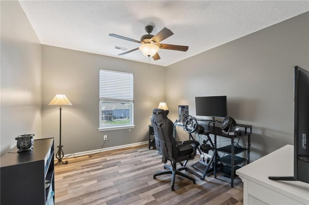 Photo 32 of 47 - 406 Buck Court, Kearney, MO 64060