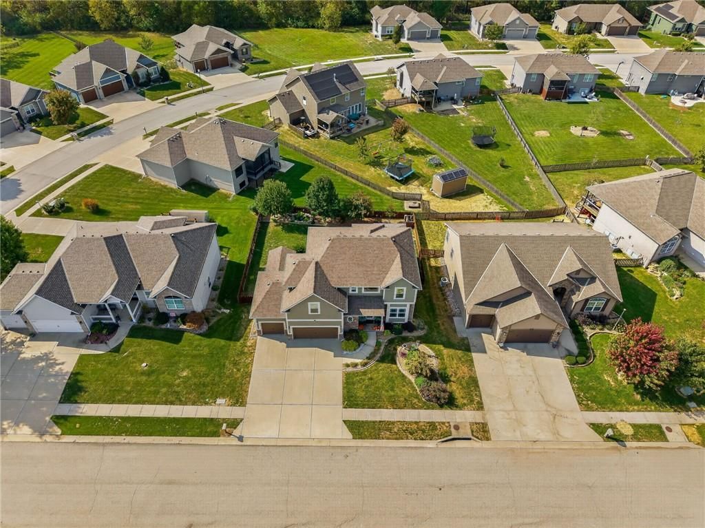 Photo 41 of 47 - 406 Buck Court, Kearney, MO 64060
