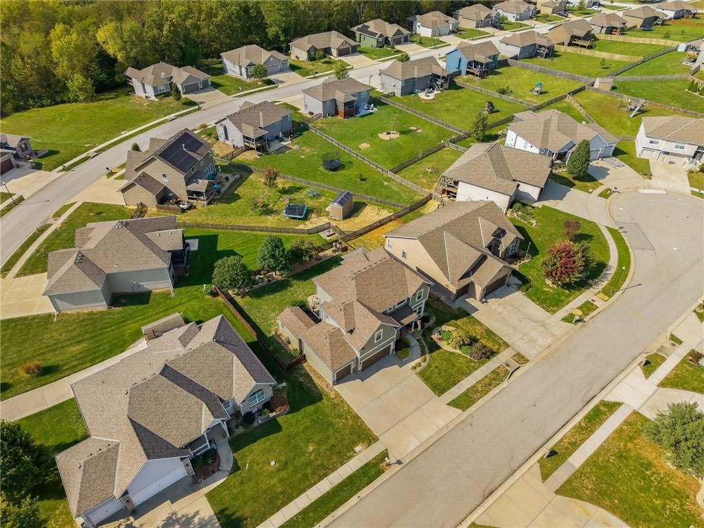 Photo 42 of 47 - 406 Buck Court, Kearney, MO 64060
