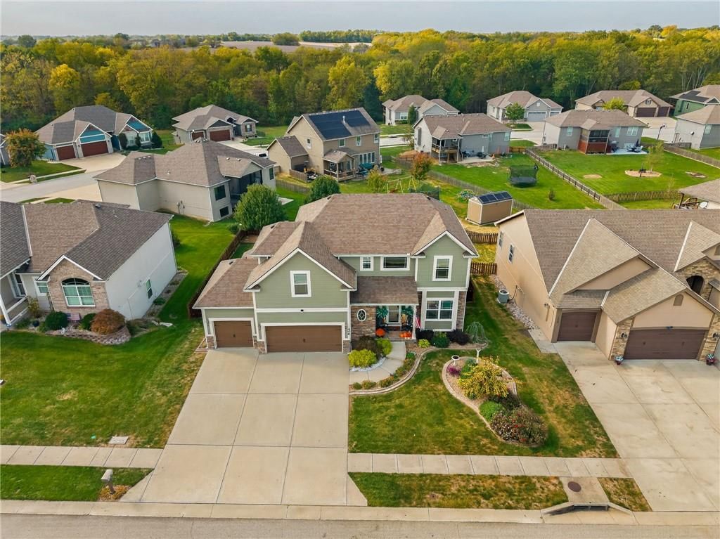 Photo 46 of 47 - 406 Buck Court, Kearney, MO 64060